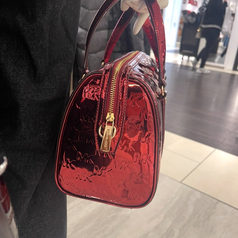 MICHAEL KORS Jet Set Medium Metallic Logo Debossed Satchel
Cherry 
NWT - Picture 15 of 15
